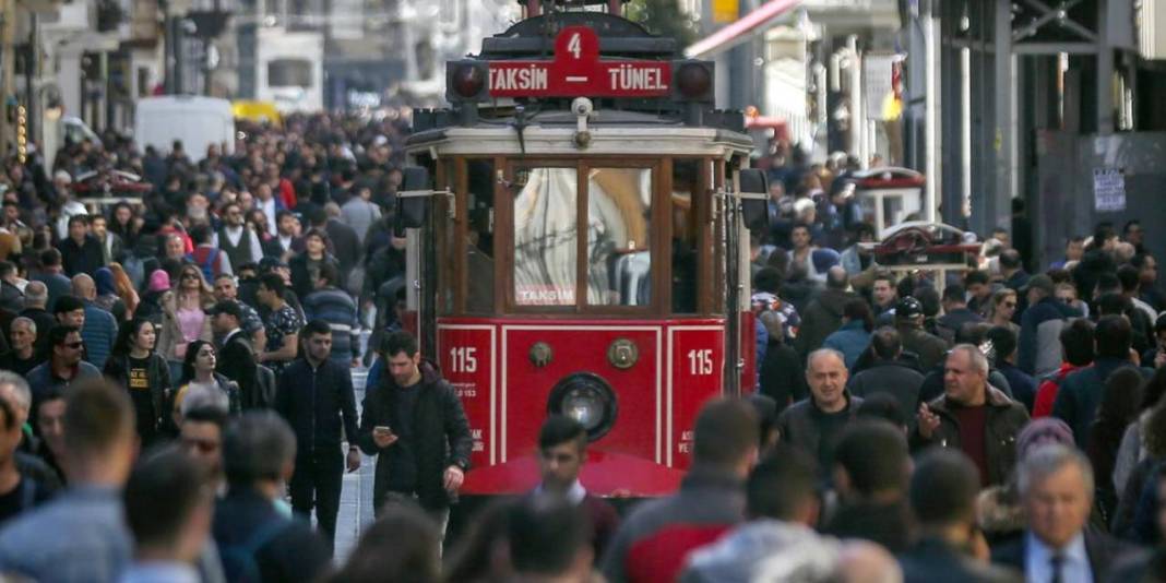 TÜİK araştırdı: 2030, 2050 ve 2100'de Türkiye'nin nüfusu ne kadar olacak? 12